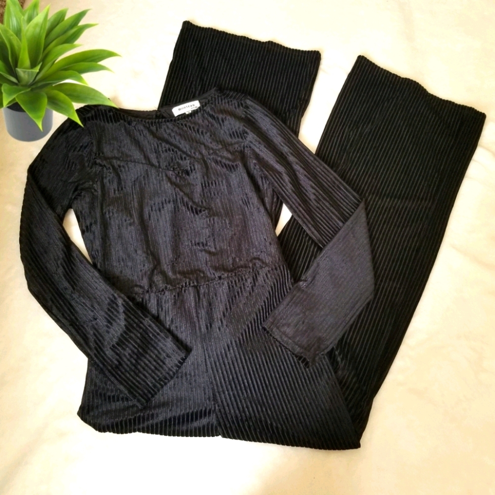 Monteau jumpsuit - Picture 2 of 7
